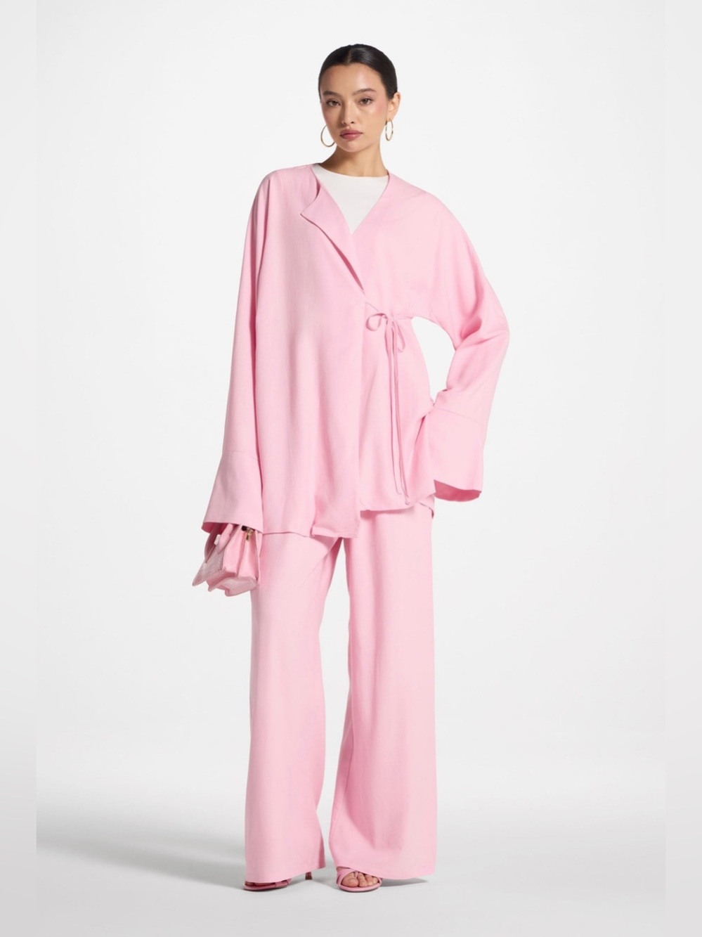 Veiled Collection Linen Top And Pants Matching Set - Picture 2 of 8